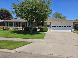 111 David Court, La Porte, IN 46350