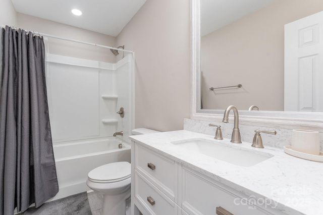 201 Hendrix Drive, Kernersville, NC 27284