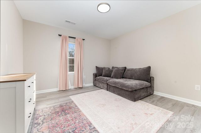 201 Hendrix Drive, Kernersville, NC 27284