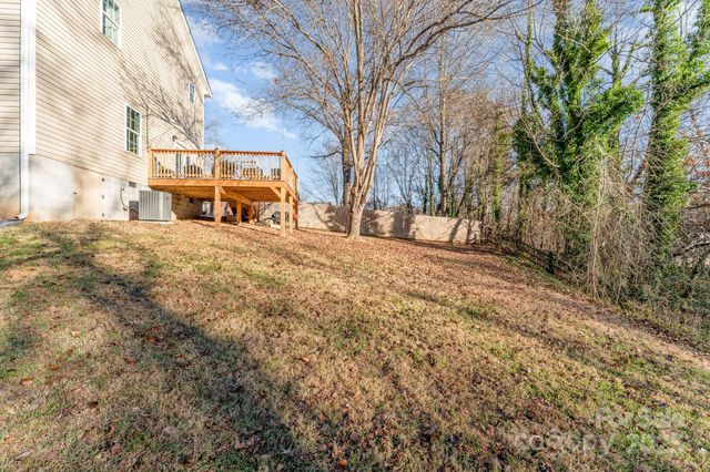 201 Hendrix Drive, Kernersville, NC 27284