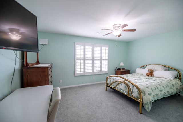 646 Hidden Pine Way, Crescent Springs, KY 41017