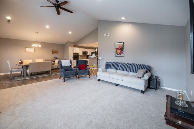 646 Hidden Pine Way, Crescent Springs, KY 41017