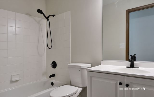 661 Silver Creek Road 661, Woodstock, IL 60098