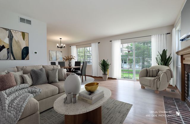 661 Silver Creek Road 661, Woodstock, IL 60098