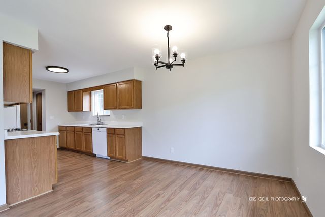 661 Silver Creek Road 661, Woodstock, IL 60098