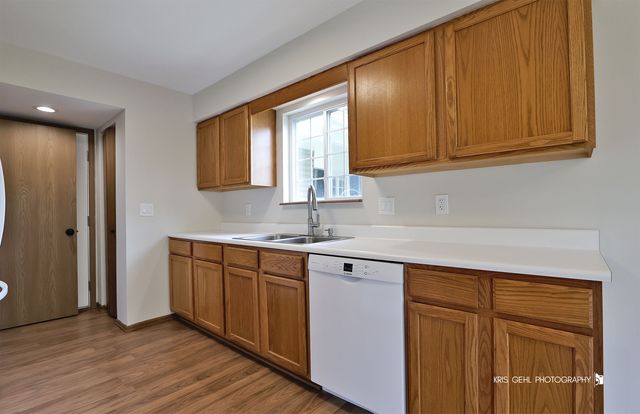 661 Silver Creek Road 661, Woodstock, IL 60098