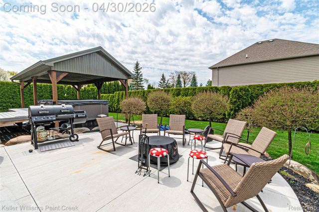 48763 Marberry Drive, Macomb Township, MI 48044
