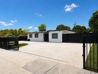 5350 NW 174th Drive, Miami Gardens, FL 33055