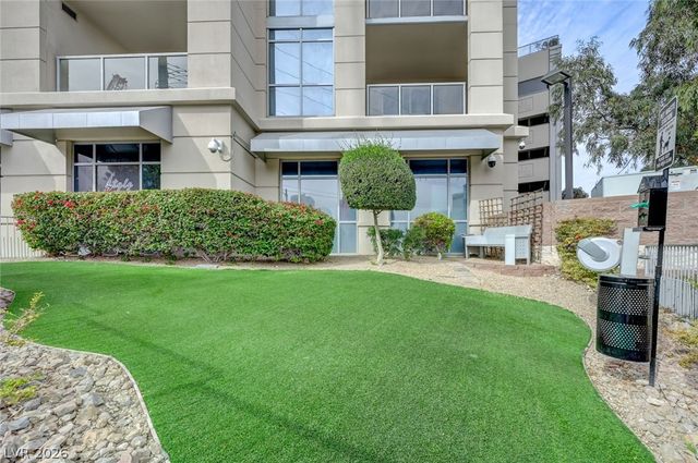 200 West Sahara Avenue 1703, Las Vegas, NV 89102