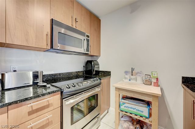 200 West Sahara Avenue 1703, Las Vegas, NV 89102