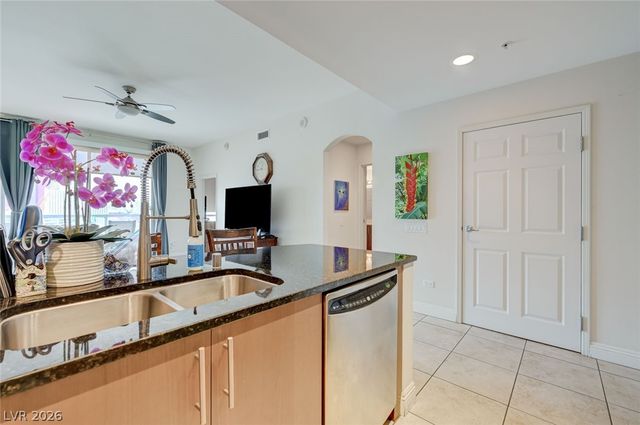 200 West Sahara Avenue 1703, Las Vegas, NV 89102