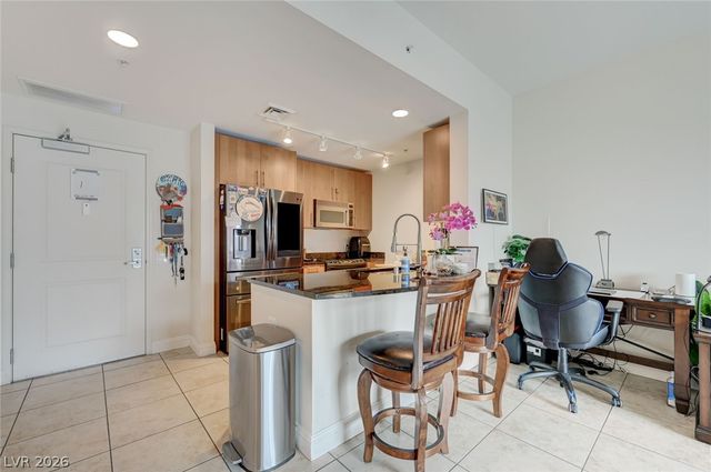 200 West Sahara Avenue 1703, Las Vegas, NV 89102