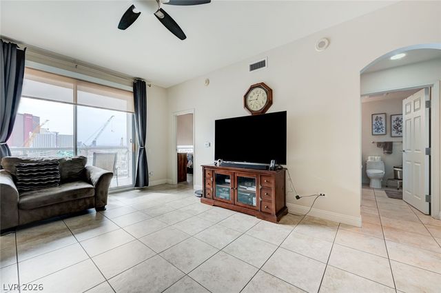 200 West Sahara Avenue 1703, Las Vegas, NV 89102