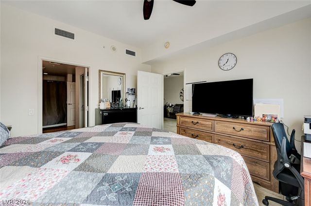 200 West Sahara Avenue 1703, Las Vegas, NV 89102