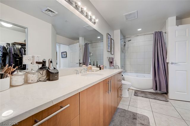 200 West Sahara Avenue 1703, Las Vegas, NV 89102