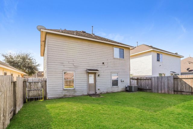 2110 Nichole Woods Drive, Houston, TX 77047