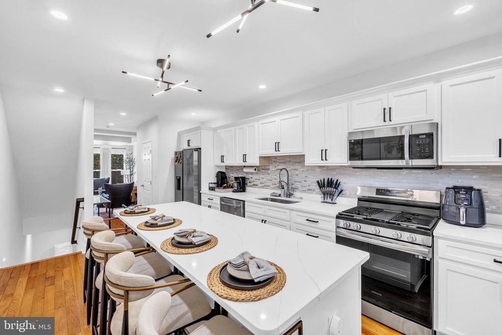 2028 E PRESTON ST, Baltimore, MD 21213