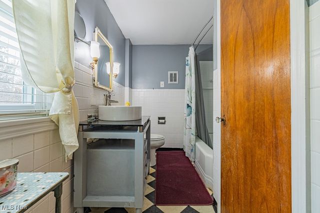 439 Catalina Avenue, Youngstown, OH 44504