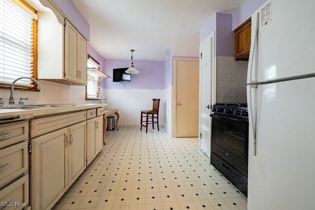 439 Catalina Avenue, Youngstown, OH 44504