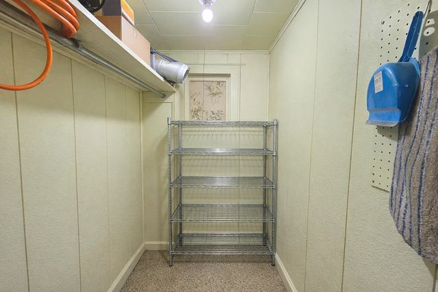 628 3rd Avenue S, Clinton, IA 52732