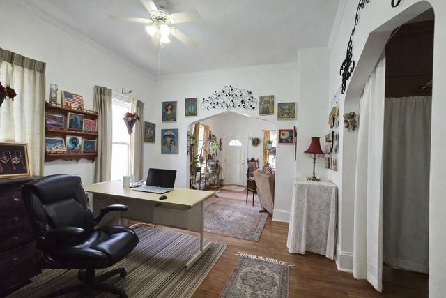 628 3rd Avenue S, Clinton, IA 52732