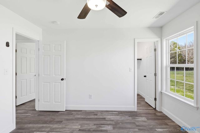 117 Creekside Drive, Albertville, AL 35950