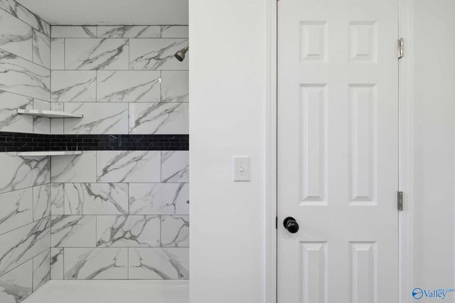 117 Creekside Drive, Albertville, AL 35950