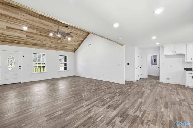 117 Creekside Drive, Albertville, AL 35950