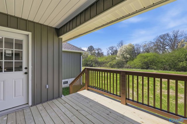 117 Creekside Drive, Albertville, AL 35950