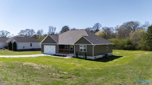 117 Creekside Drive, Albertville, AL 35950