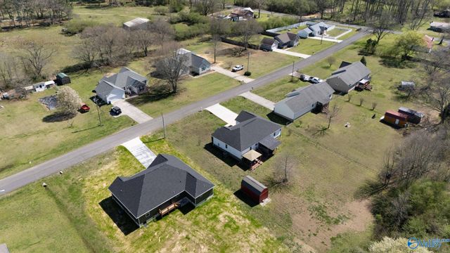 117 Creekside Drive, Albertville, AL 35950