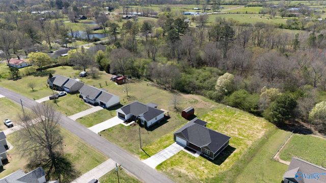 117 Creekside Drive, Albertville, AL 35950