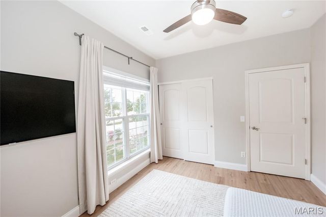 6401 Brookfield Court Drive 202, St Louis, MO 63129