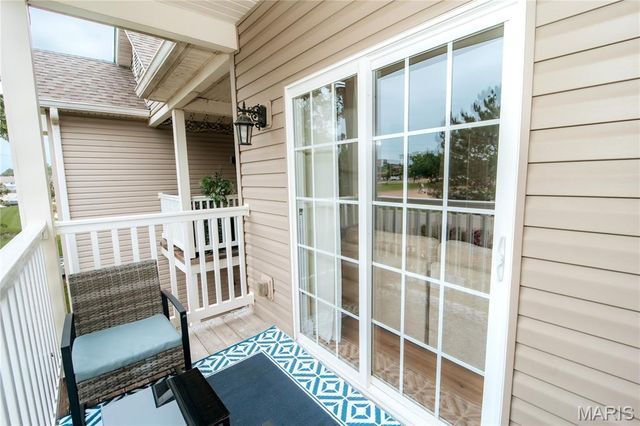 6401 Brookfield Court Drive 202, St Louis, MO 63129