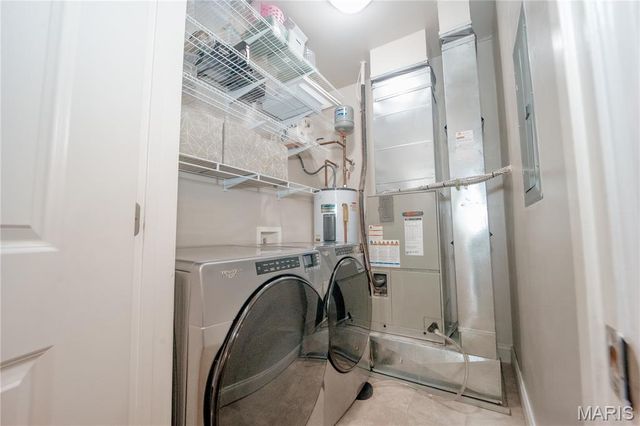 6401 Brookfield Court Drive 202, St Louis, MO 63129