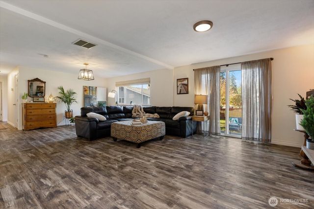 790 NW Dory Drive, Oak Harbor, WA 98277