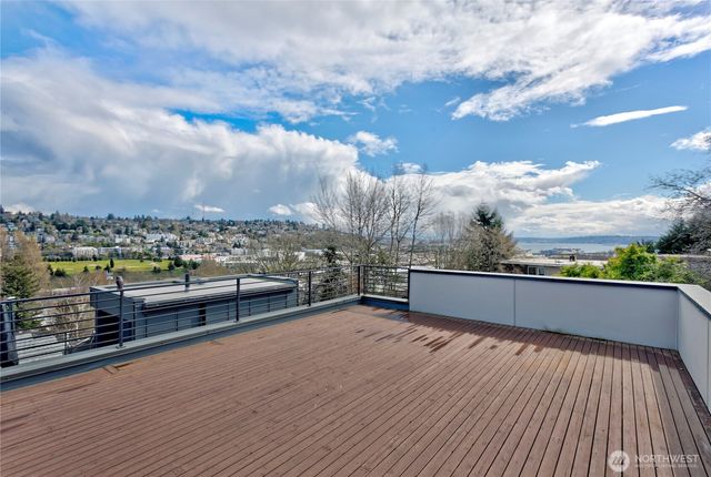2608 23rd Avenue W, Seattle, WA 98199