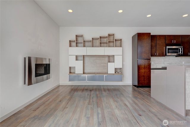 2608 23rd Avenue W, Seattle, WA 98199