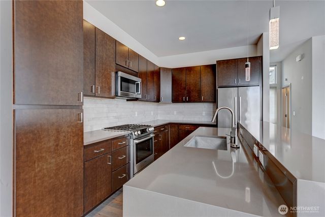2608 23rd Avenue W, Seattle, WA 98199