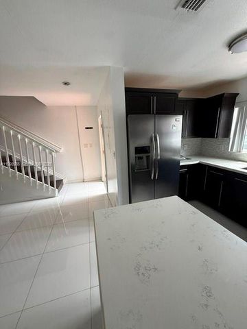 12617 NW 11 lane 12617, Miami, FL 33182