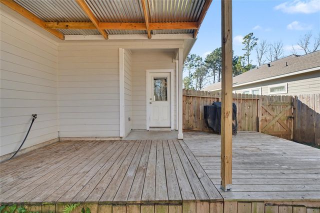 186 N Village Cove Loop, Livingston, TX 77351