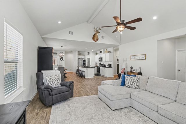 186 N Village Cove Loop, Livingston, TX 77351