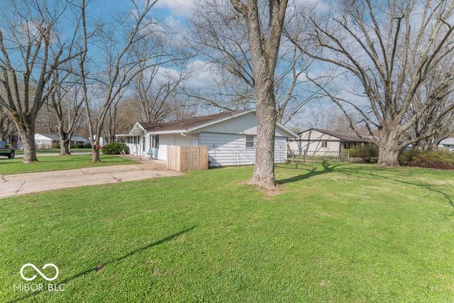 1204 Dusty Trail, Greenwood, IN 46142