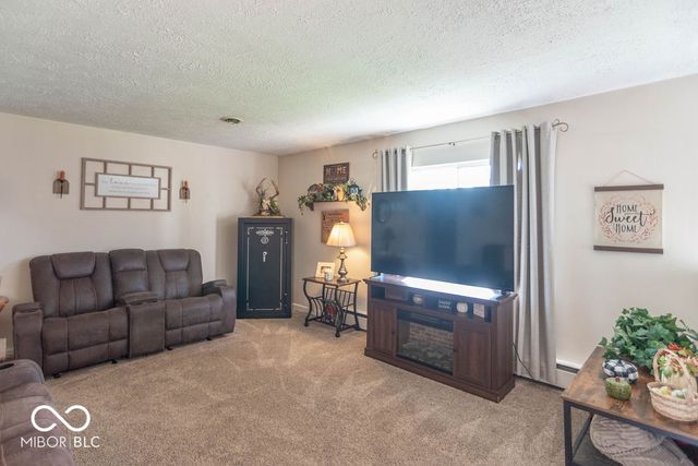 1204 Dusty Trail, Greenwood, IN 46142