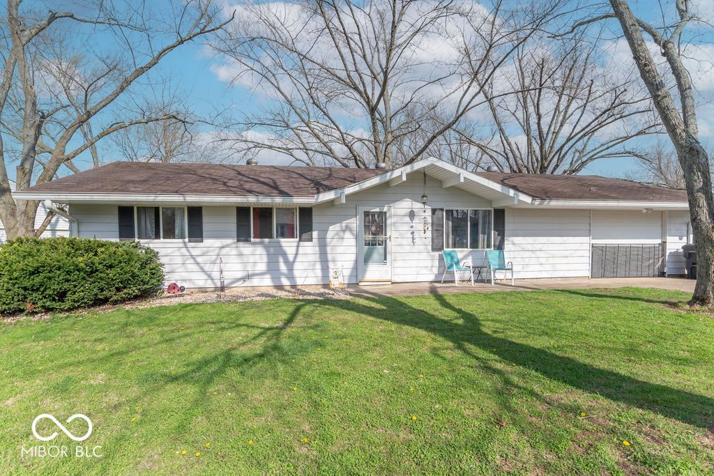 1204 Dusty Trail, Greenwood, IN 46142
