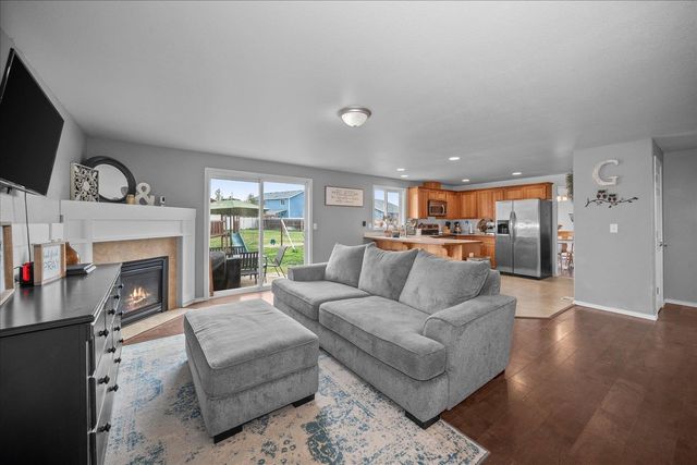 430 S Dovetail Ct, Airway Heights, WA 99001