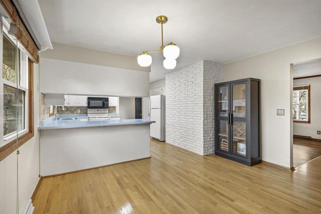 120 Walmar Drive, Sun Prairie, WI 53590