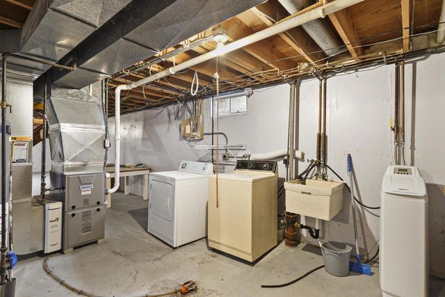 120 Walmar Drive, Sun Prairie, WI 53590