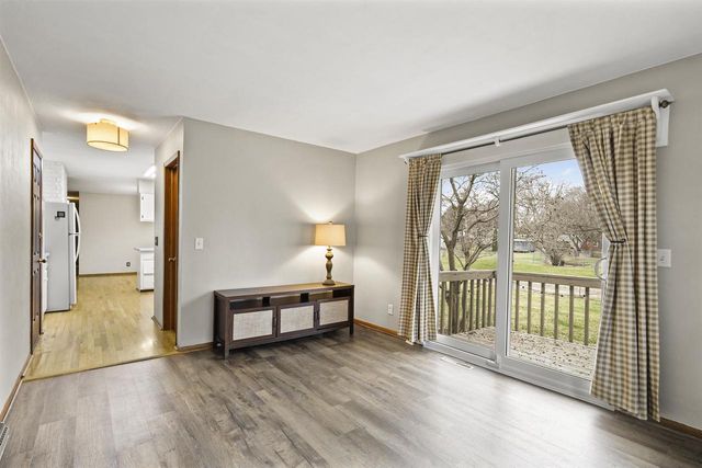 120 Walmar Drive, Sun Prairie, WI 53590