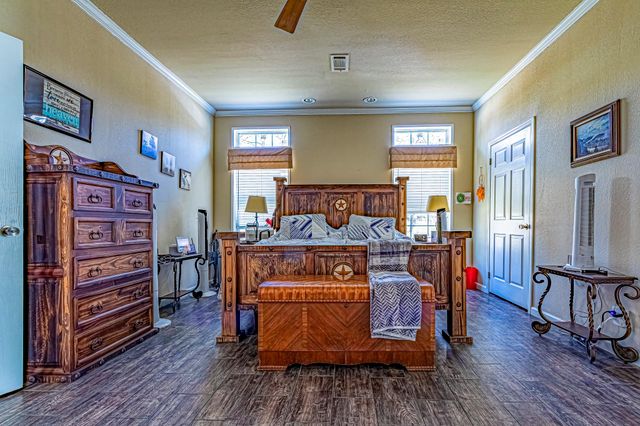 120 Mary Drive, Huntsville, TX 77320